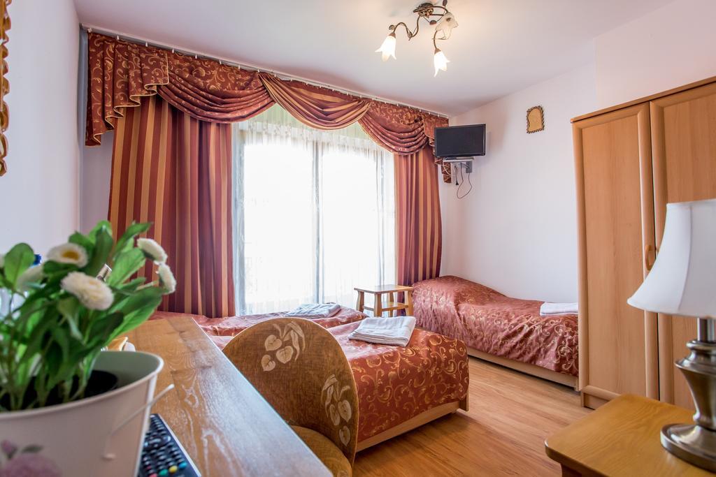 Pod Modrzewiami Hotel Закопане Стая снимка